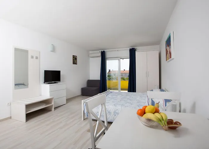 Vero-2 By Interhome Опатия